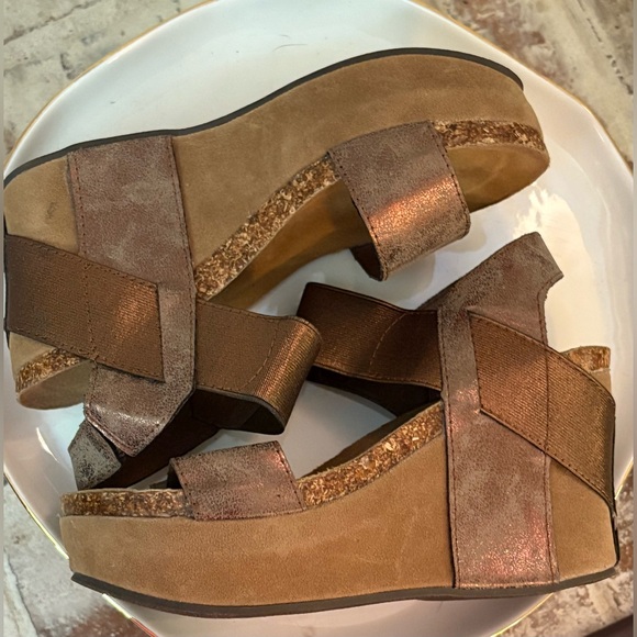 Pierre Dumas Hester-1 Women's Platform Wedge Sandals - Metallic Brown - sz 5.5 - Picture 3 of 12